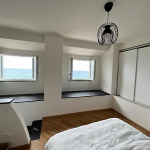 https://brand-new-apartment-with-seaview-private-parking.hotelitalianriviera.com